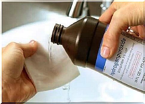 hydrogen peroxide to remove tomato sauce stains