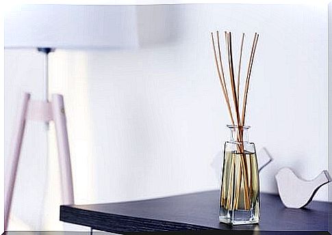 essential oils with bamboo stems 