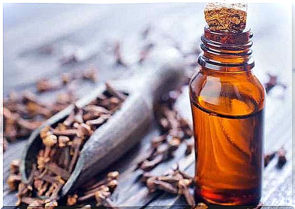 Cloves against inflammation of the gums.