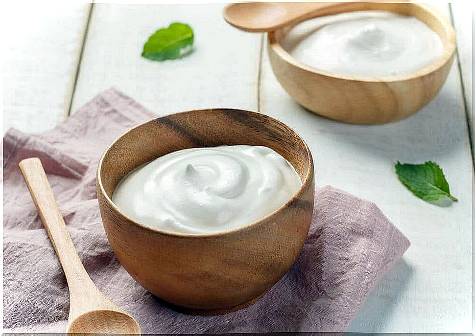 Natural yogurt to soothe constipated children